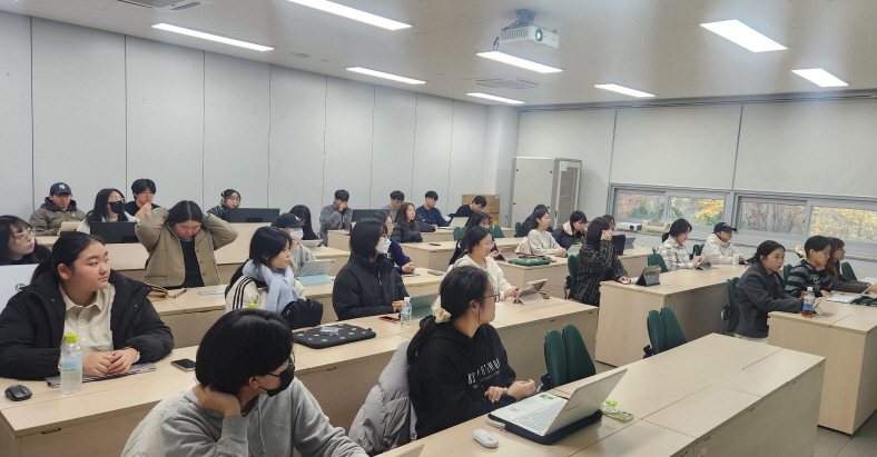 2025-2학기 AI 시대, 정보전문가의 미래를 묻다. 이미지